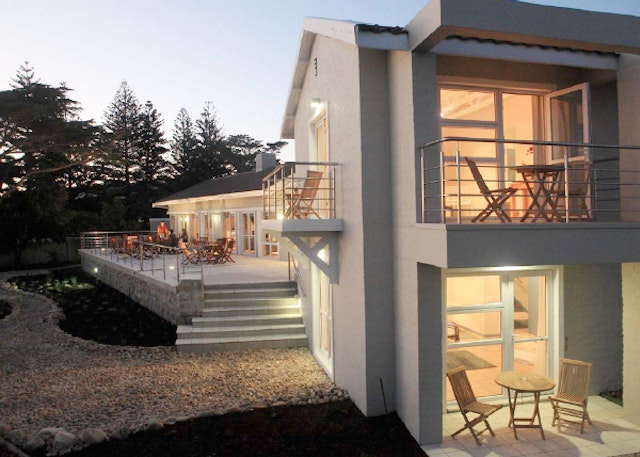 Abalone Guest Lodge