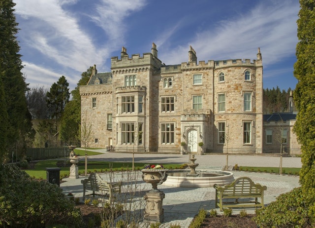 Crossbasket Castle 