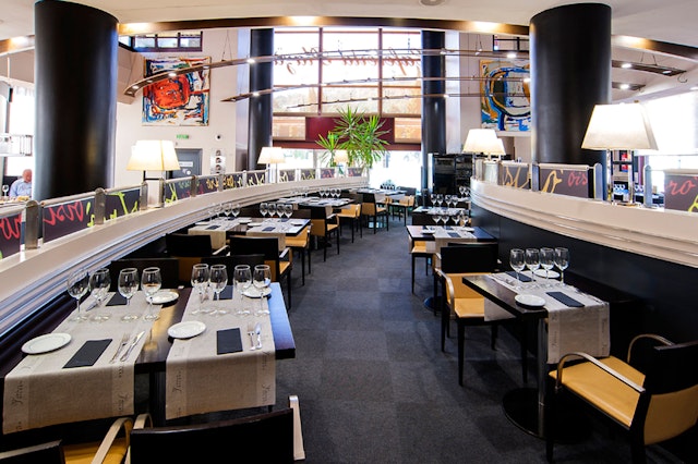 Silken Amara Plaza
