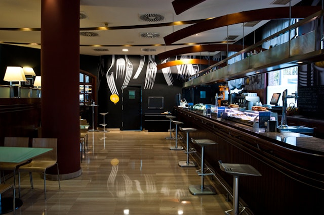 Silken Amara Plaza
