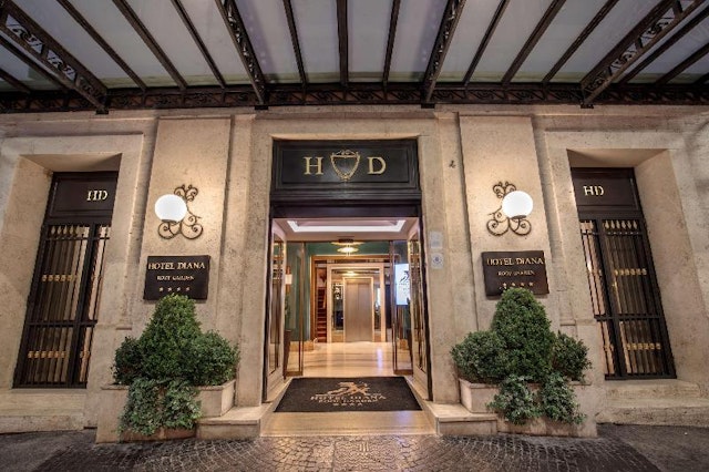 Hotel Diana Roof Garden