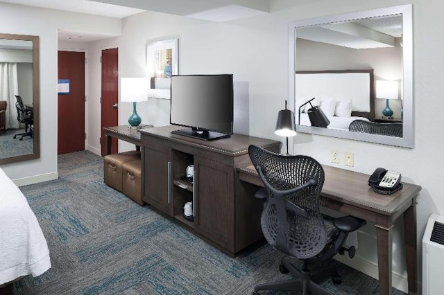 Hampton Inn St. Louis-Downtown (At the Gateway Arch)