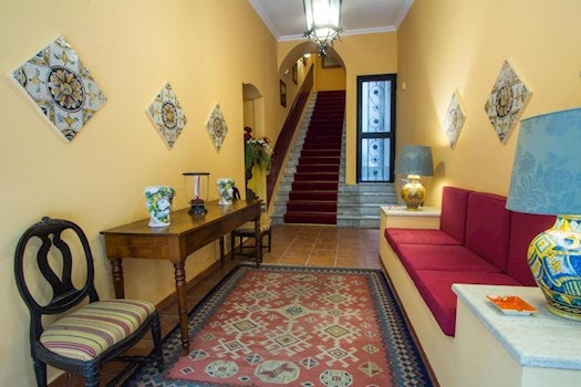 Palazzo Arone dei Baroni di Valentino