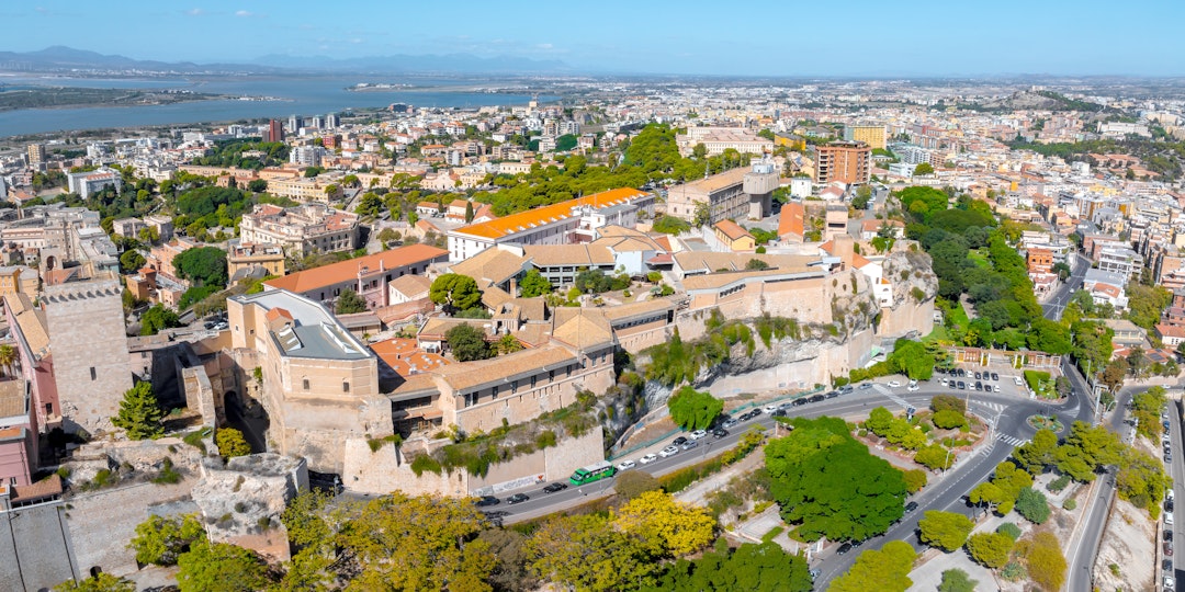 Sardinien-Rundreise 8 Tage: Mit dem Auto von Cagliari nach Alghero