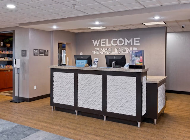 Hampton Inn & Suites Palm Desert