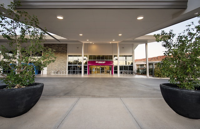 Crowne Plaza Alice Springs Lasseters