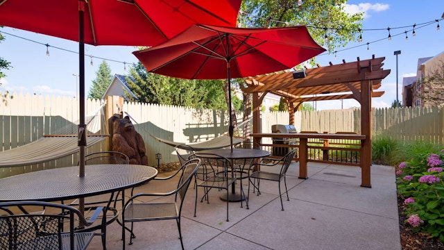 Best Western Plus Holland Inn & Suites