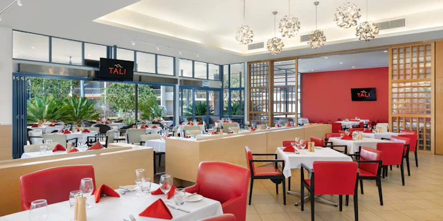 Crowne Plaza Alice Springs Lasseters