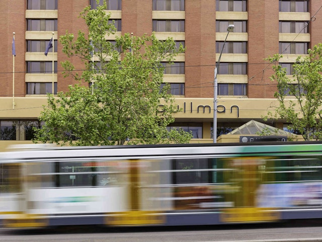 Pullman Melbourne On the Park Hotel