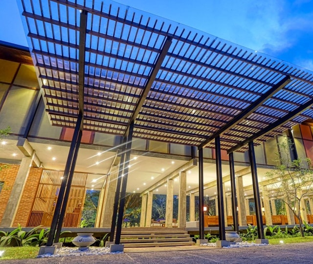 Tropical Life Resort & Spa