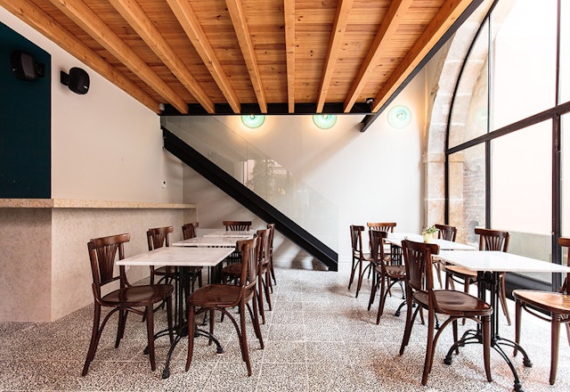 Dear Lisbon Gallery House