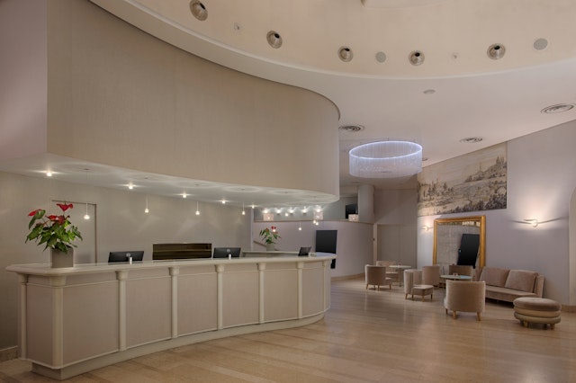 NH Genova Centro Hotel