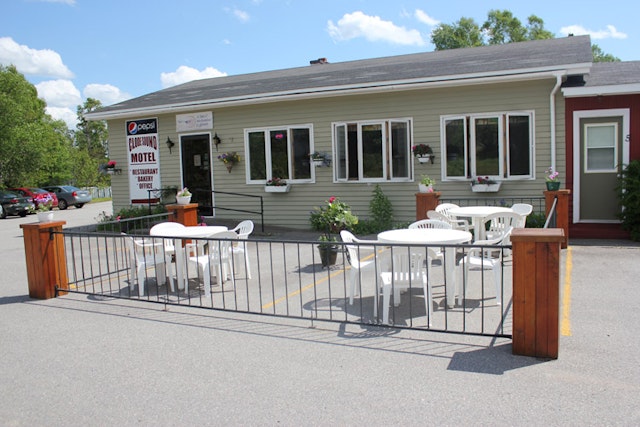 Clode Sound Motel & Restaurant