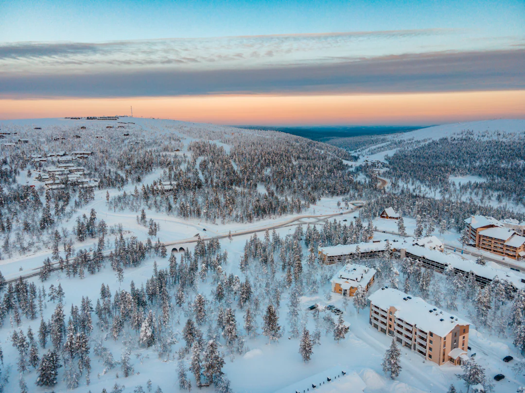 Lappland Rundreise: 7 Tage mit dem Mietwagen durch den finnischen Herbst