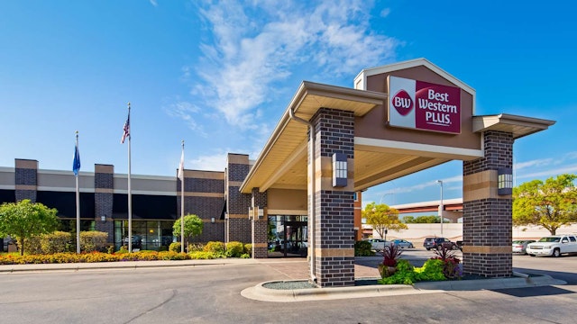 Best Western Plus Bloomington Hotel