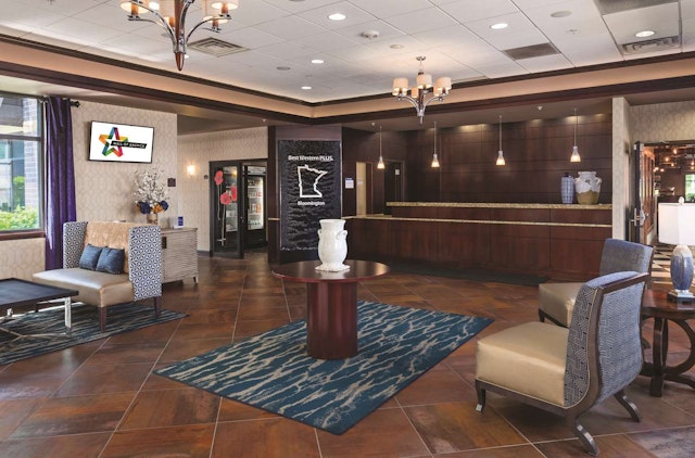 Best Western Plus Bloomington Hotel