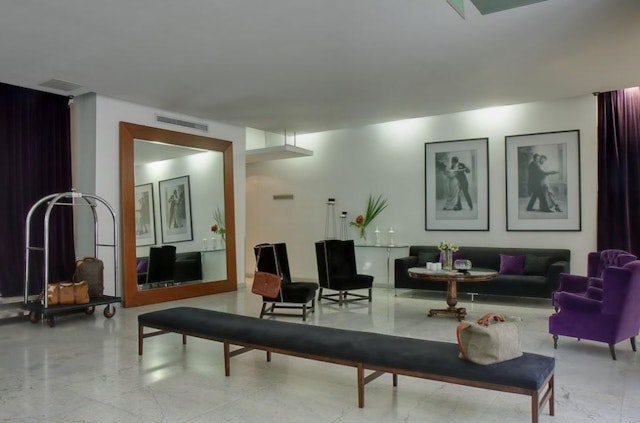 Broadway Hotel & Suites