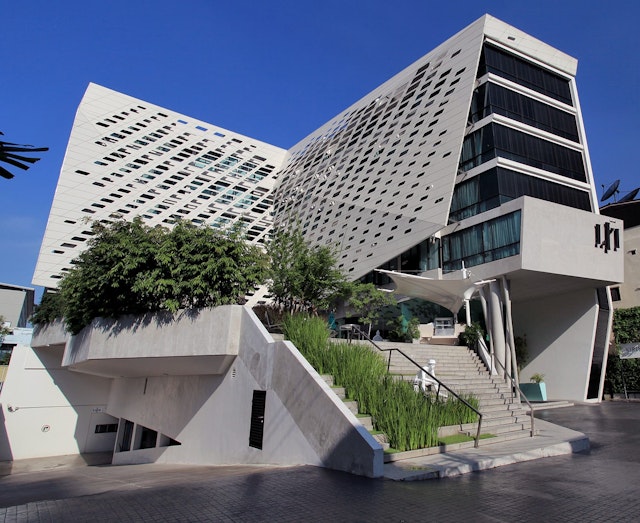 LiT BANGKOK Hotel - SHA Extra Plus