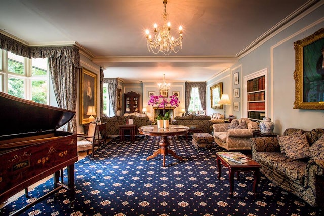 Plas Dinas Country House