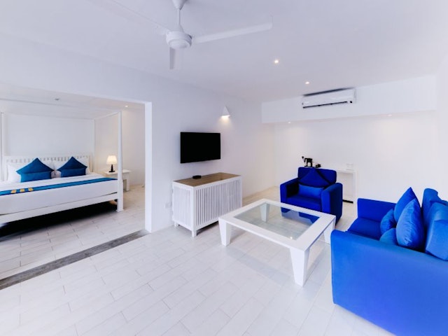 Trinco Blu by Cinnamon